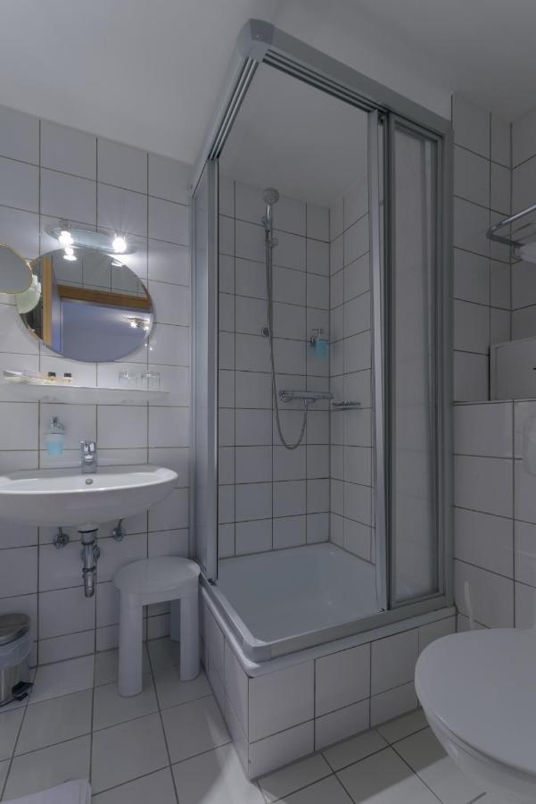 Hotel "Malerwinkel" Gmbh Seeon-Seebruck Phòng bức ảnh