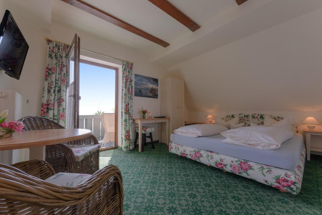 Hotel "Malerwinkel" Gmbh Seeon-Seebruck Phòng bức ảnh