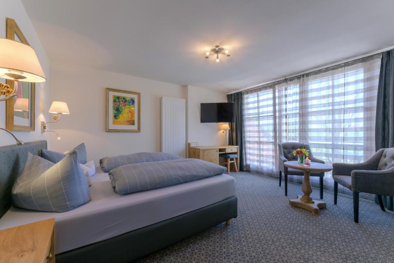 Hotel "Malerwinkel" Gmbh Seeon-Seebruck Phòng bức ảnh